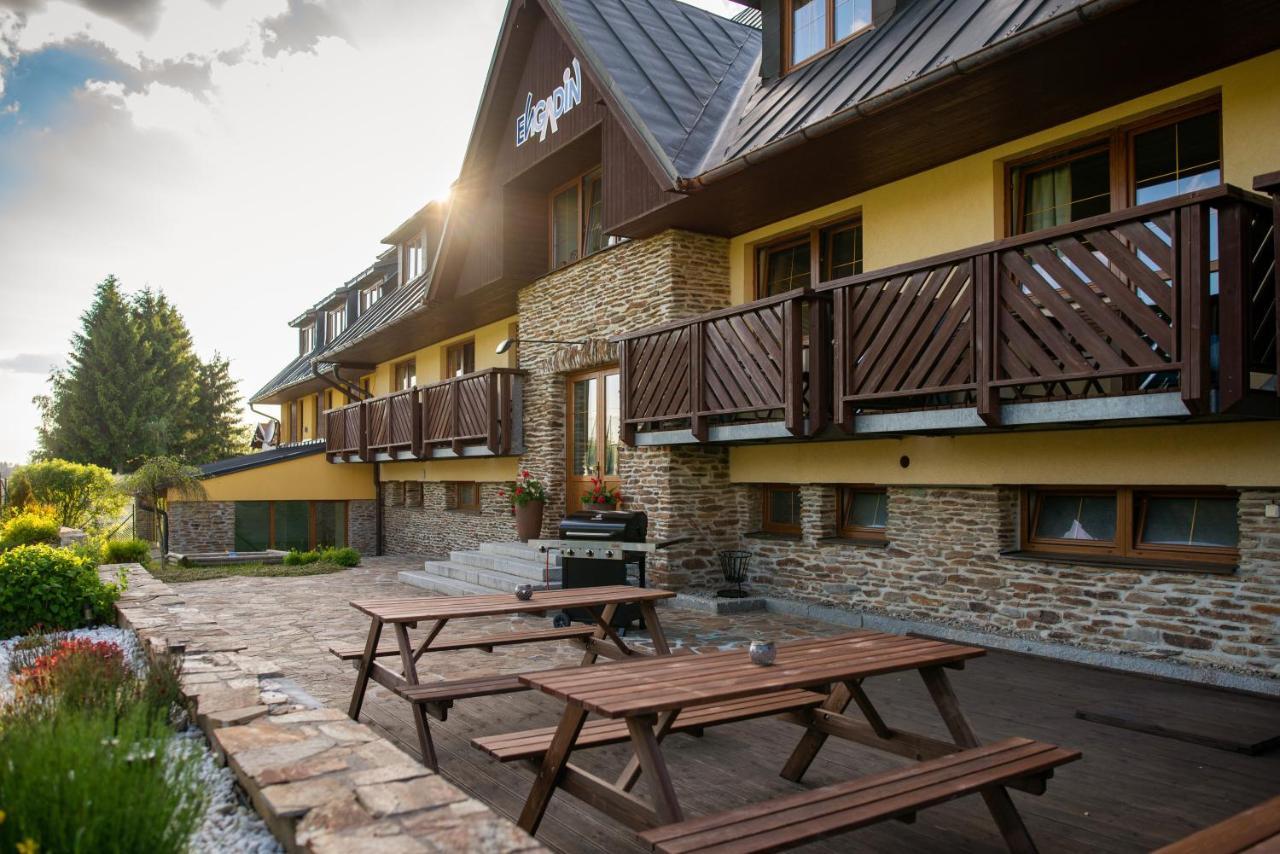 Apartmany Engadin Boží Dar Zewnętrze zdjęcie